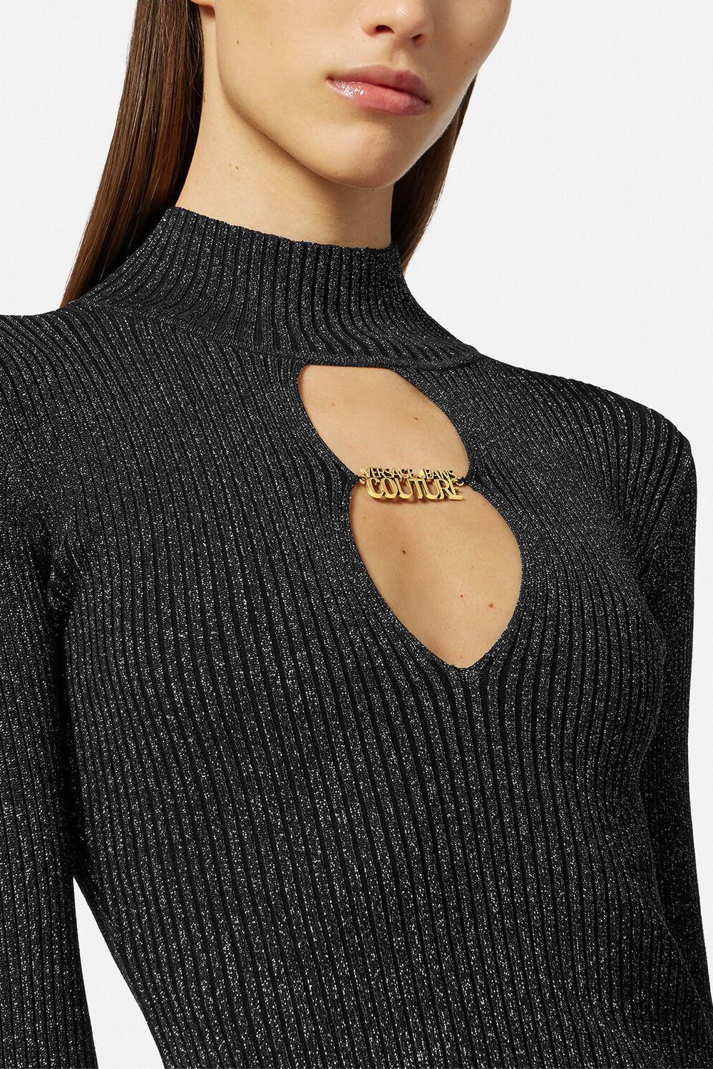 Top cut-out con collo alto e logo